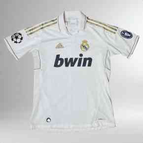 Maillot Real Madrid 2011 2012 Taille 16a  dans Maillots d'équipes de clubs de football taille Enfant